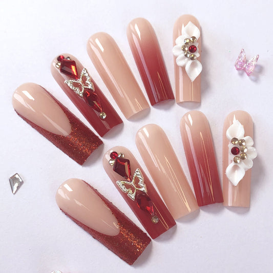 Fashion choices at your fingertips: long vs short manicures, which one will touch your heart more?