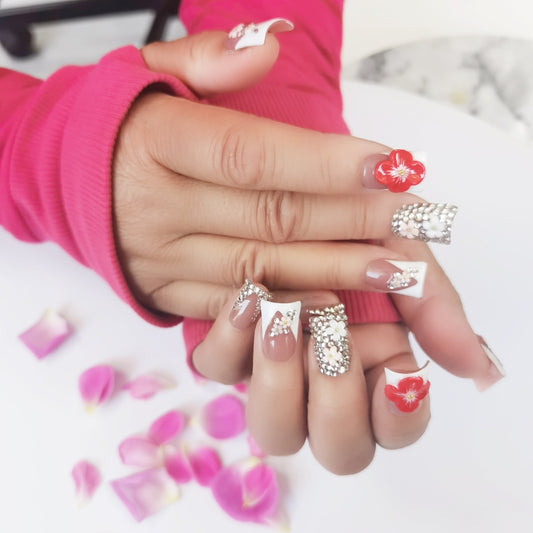 Wearable manicure knowledge, full analysis of materials and styles