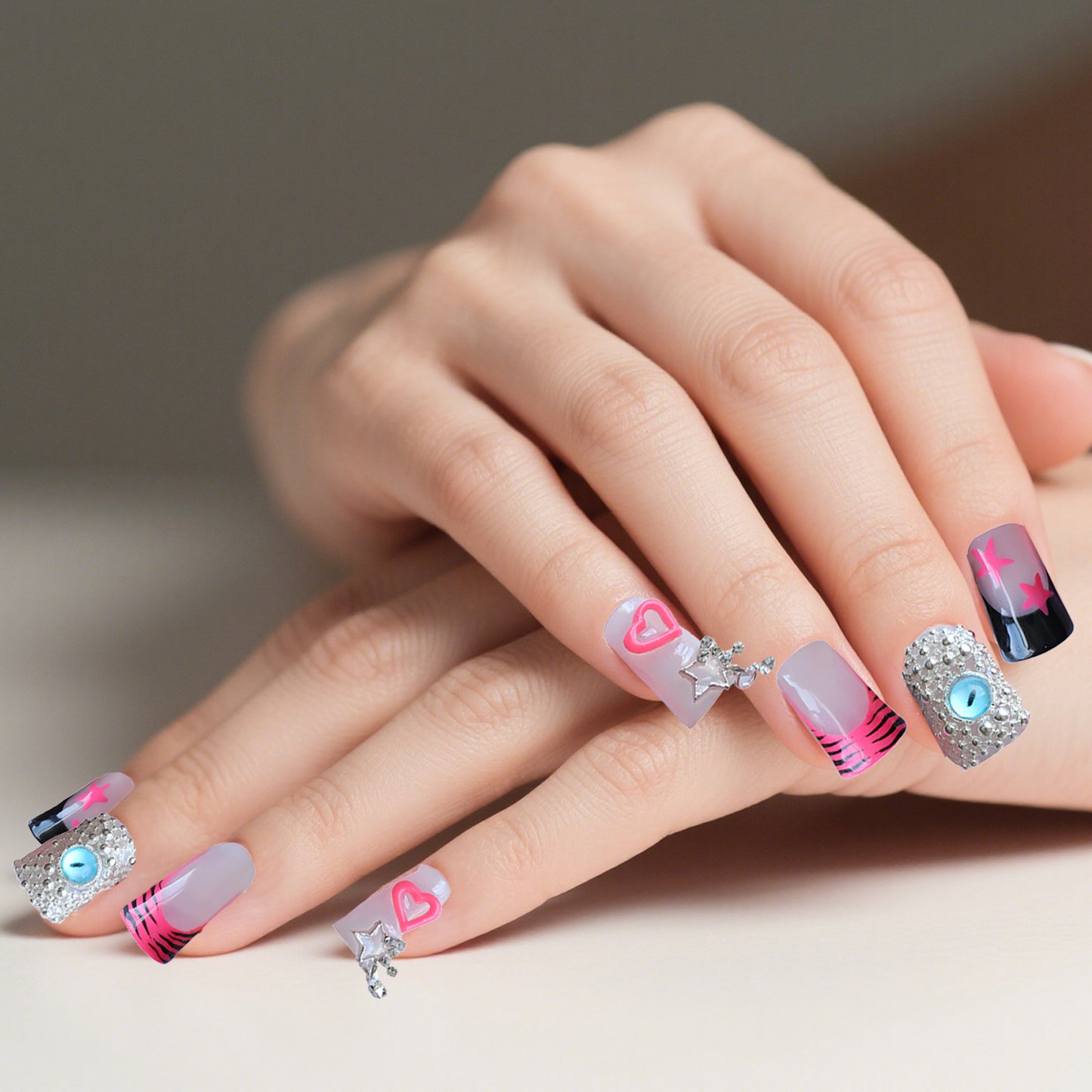 Colorful manicure, unlock the gorgeous dopamine code of your fingertips