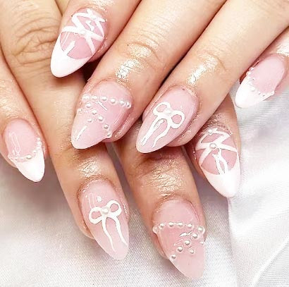 The 2024 new - style Christmas - themed nail art is sweet, featuring a bow