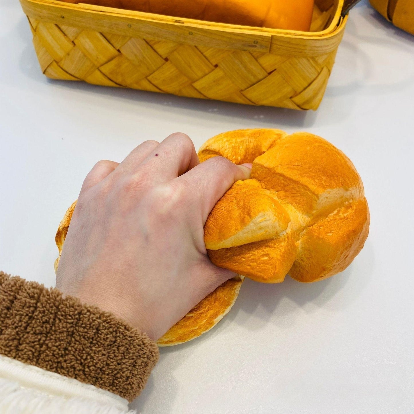 High Quality Slow Rising Squishy Bread Oversized Pineapple Bun Stress Relief Toy Prank Decoration Unique Birthday Gift
