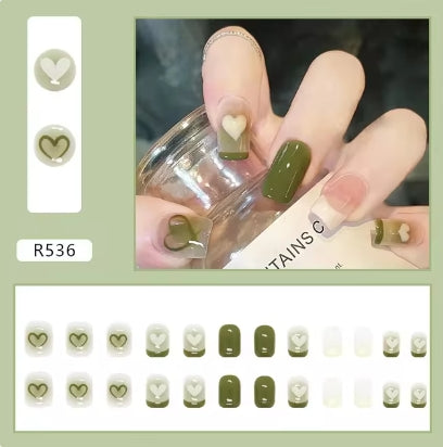 24 nail art pieces Sweet fake nail patches. Women's wearable nail patches with pink glitter