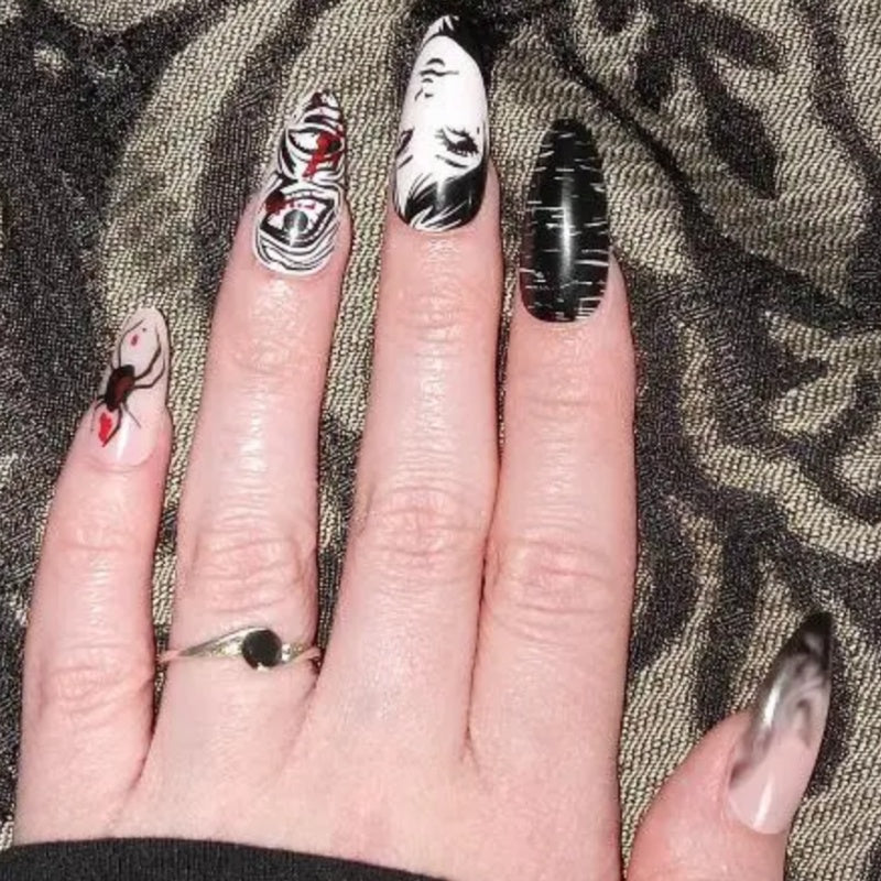 24 nail tips horror comics press-on nails almond nail art glossy black Japanese anime nails reusable
