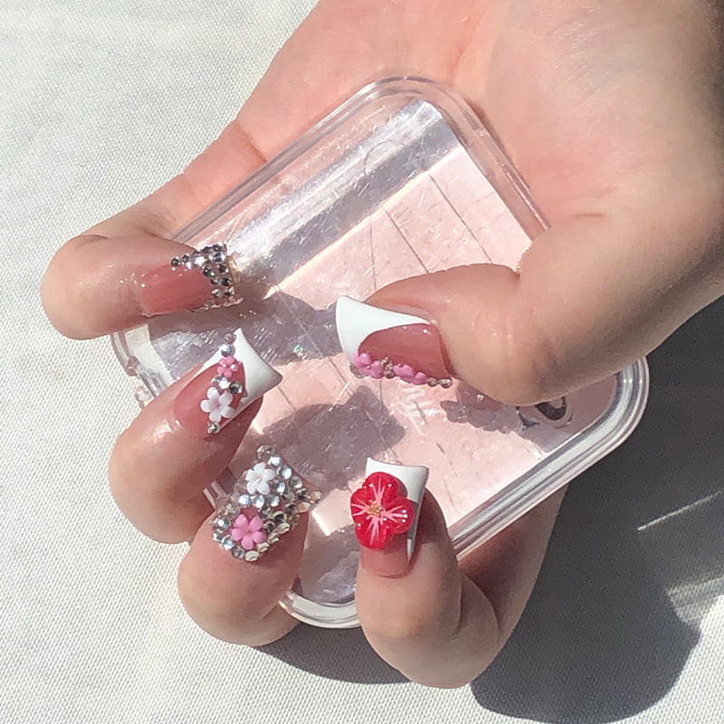 Nude pink tones romantic and elegant crystal flower accessories short wearable manicure nail stickers