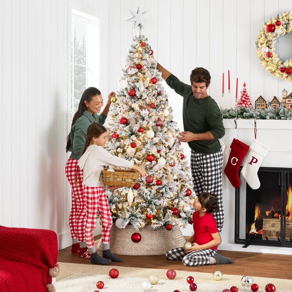 Christmas Tree: The dreamy tree that lights up Christmas