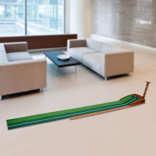 Improve your putting skills at home: This golf putting mat helps you improve your game more easily.