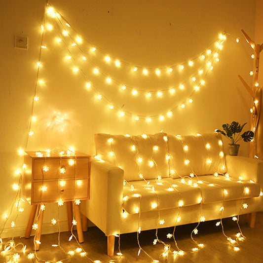 1/3/6M LED Snowflake Fairy Lights Battery/USB Power Copper Wire Garland Light New Year Garden Wedding Living Room Decoration