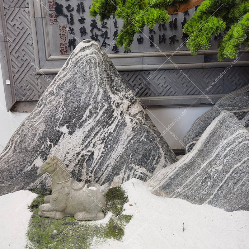 Stone and wood combination bench, garden bench, outdoor decoration, sturdy bench.