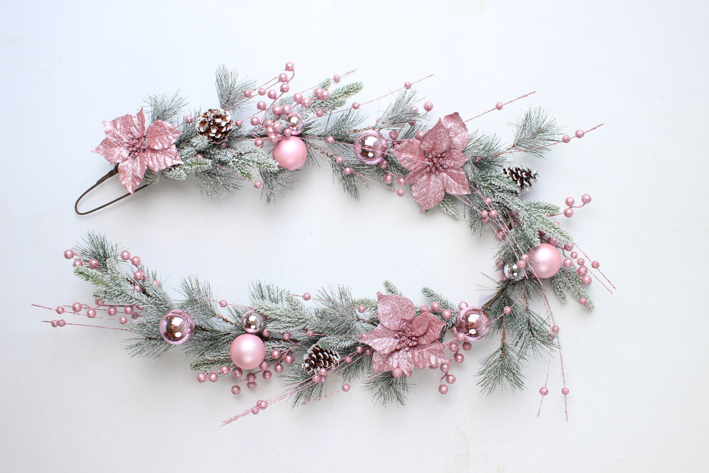 Christmas Barbie pink Christmas flower electroplating ball snow frost flocking PE pine needle vine ring wreath rattan