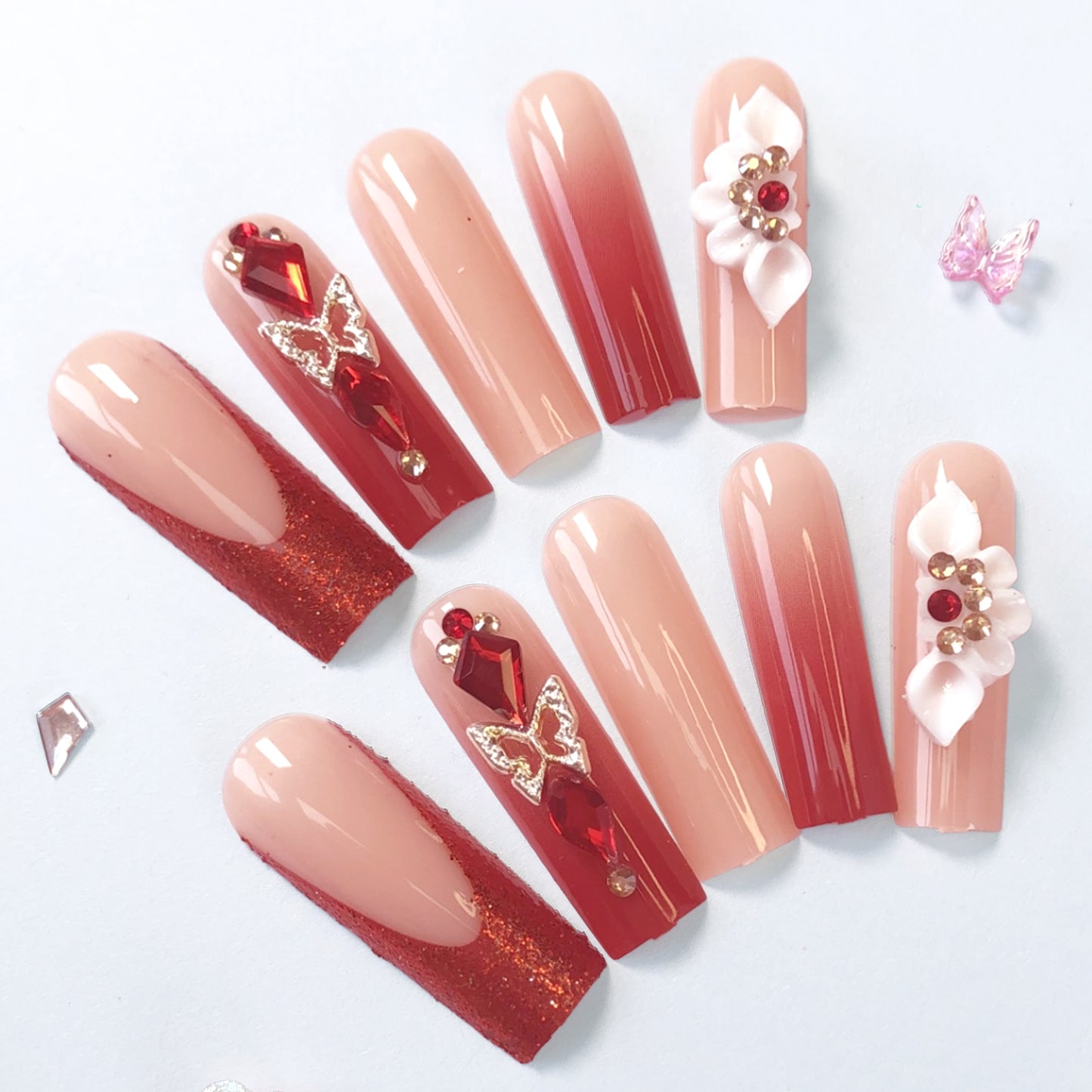 24 pieces of nail tips Nail Set Red - Diamond Wearable Manicure: Encountering Luxurious Floral Charms on Nude - Pink Bases