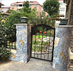 Loose stone cement pillars, gate stone pillars, outer wall stone pillars