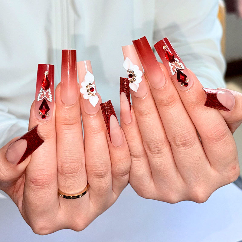 24 pieces of nail tips Nail Set Red - Diamond Wearable Manicure: Encountering Luxurious Floral Charms on Nude - Pink Bases