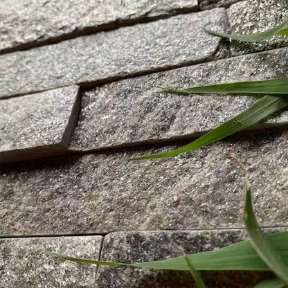 Stacked Stone is suitable for villa courtyard exterior walls as well as indoor and outdoor decoration.
