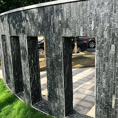 Stacked Stone is suitable for villa courtyard exterior walls as well as indoor and outdoor decoration.