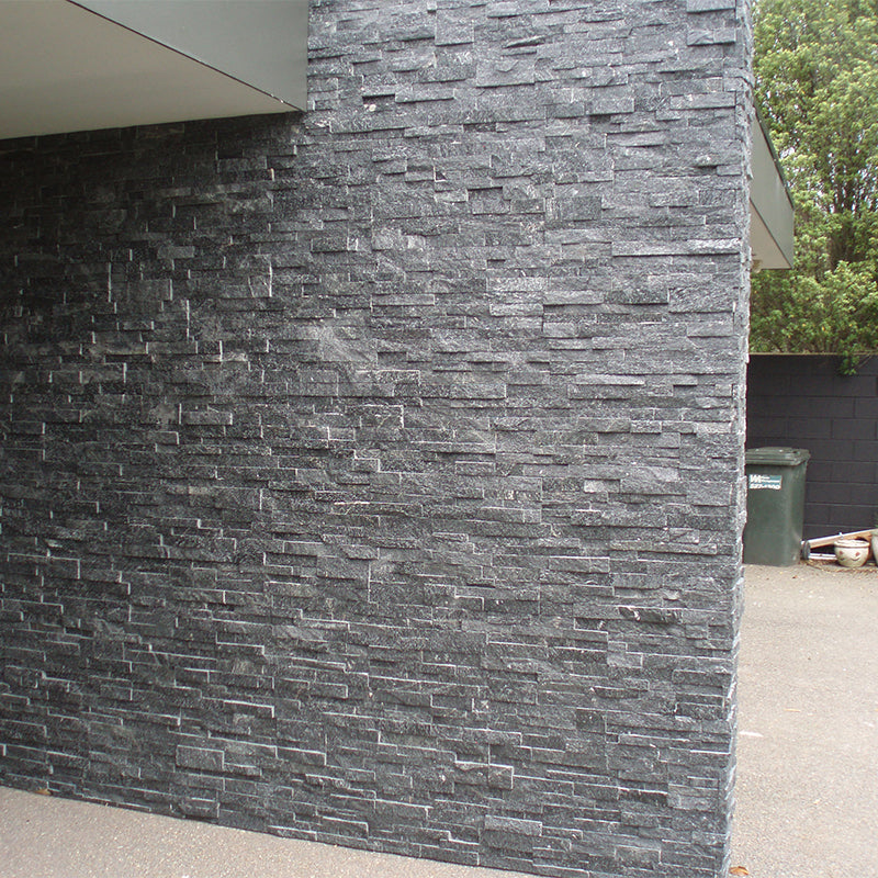 Black natural cultured stone is suitable for villa courtyards, interior decoration, and outdoor landscaping.