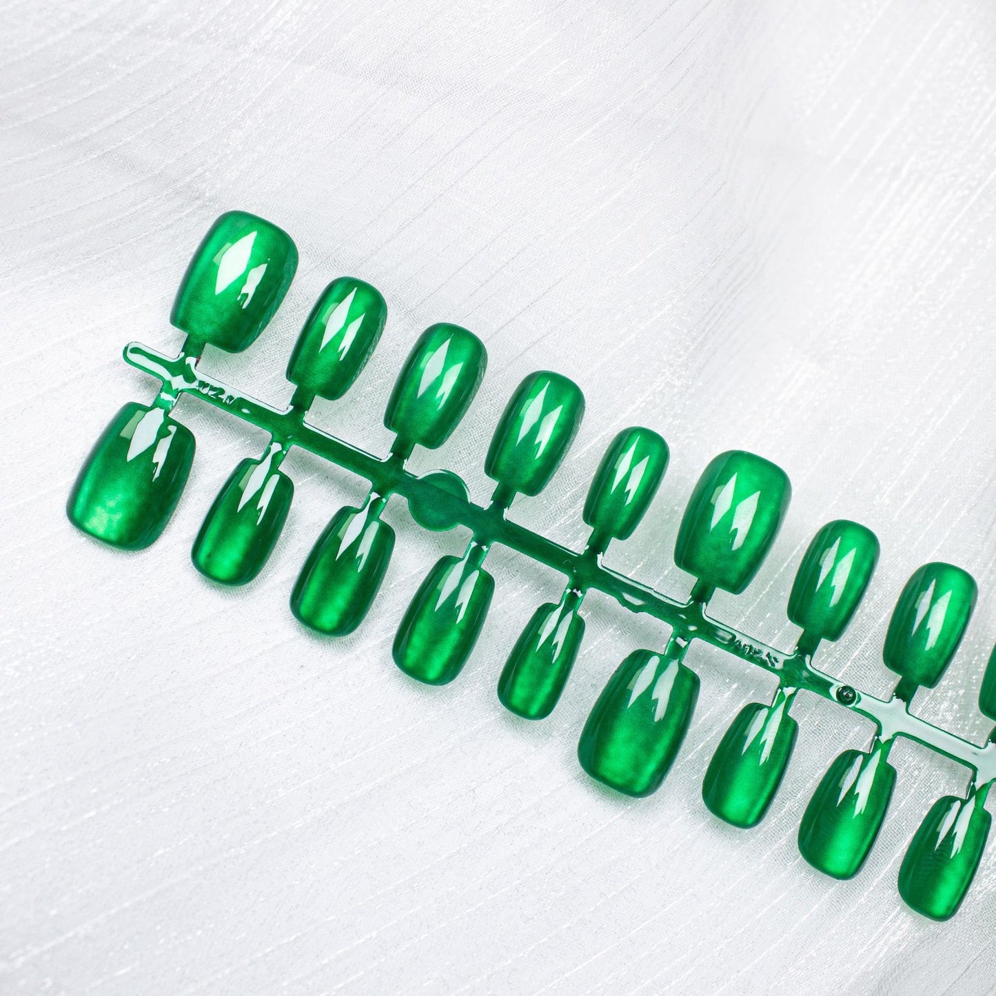 24pcs/30pcs short square ballet fake nails for women cat eyes glitter green blue purple pink shinny nail tips press on nail art