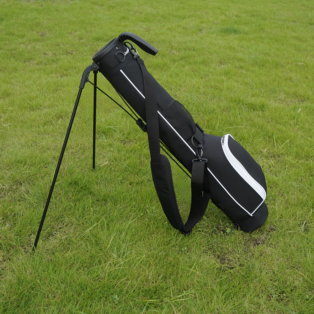 Golf Stand Bag Featuring Double-sided Printed Fabric with a Pattern