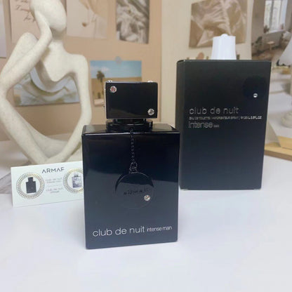 This is a perfume for men (but also suitable for women). It has a moderate concentration and a long - lasting fragrance. It can be used in various social occasions to enhance personal charm