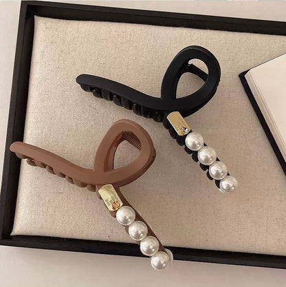 A large - sized, fashionable, frosted and exquisite hairpin, an elegant pearl hairpin, a women's headdress, and a gift of accessories and decorations for ladies