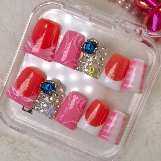 Light luxury rhinestone wearable armor, shining light, fashion focus