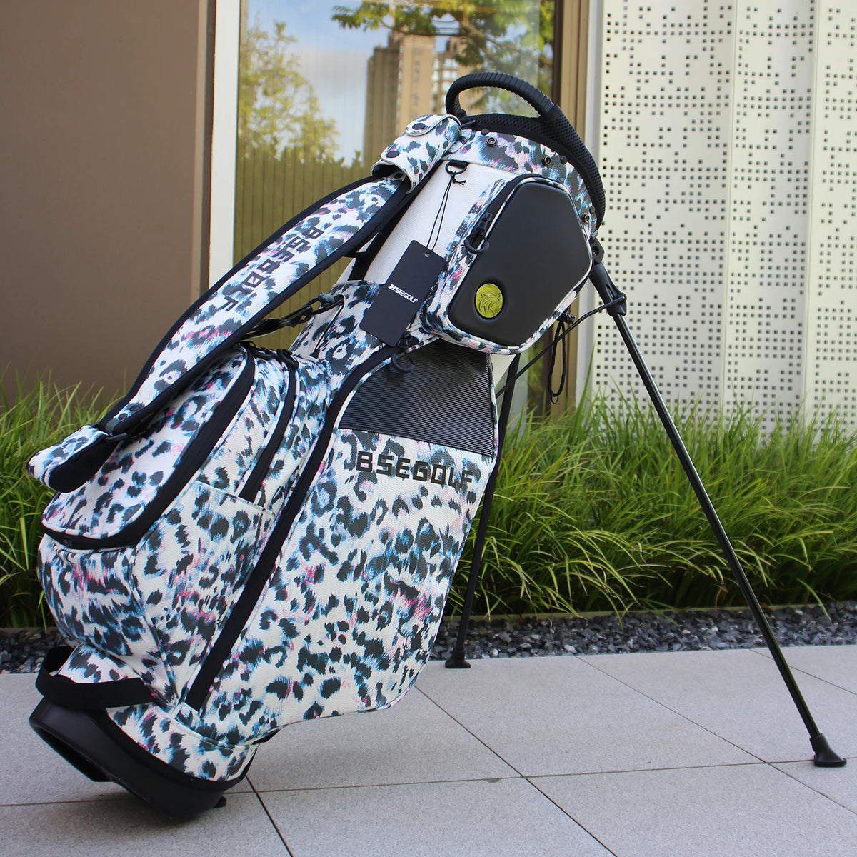 Lightweight Golf Stand Bag 7.5-Inch Small Diameter Full Set of Club Bag 5 Compartments Top Frame High-Quality Synthetic Leather