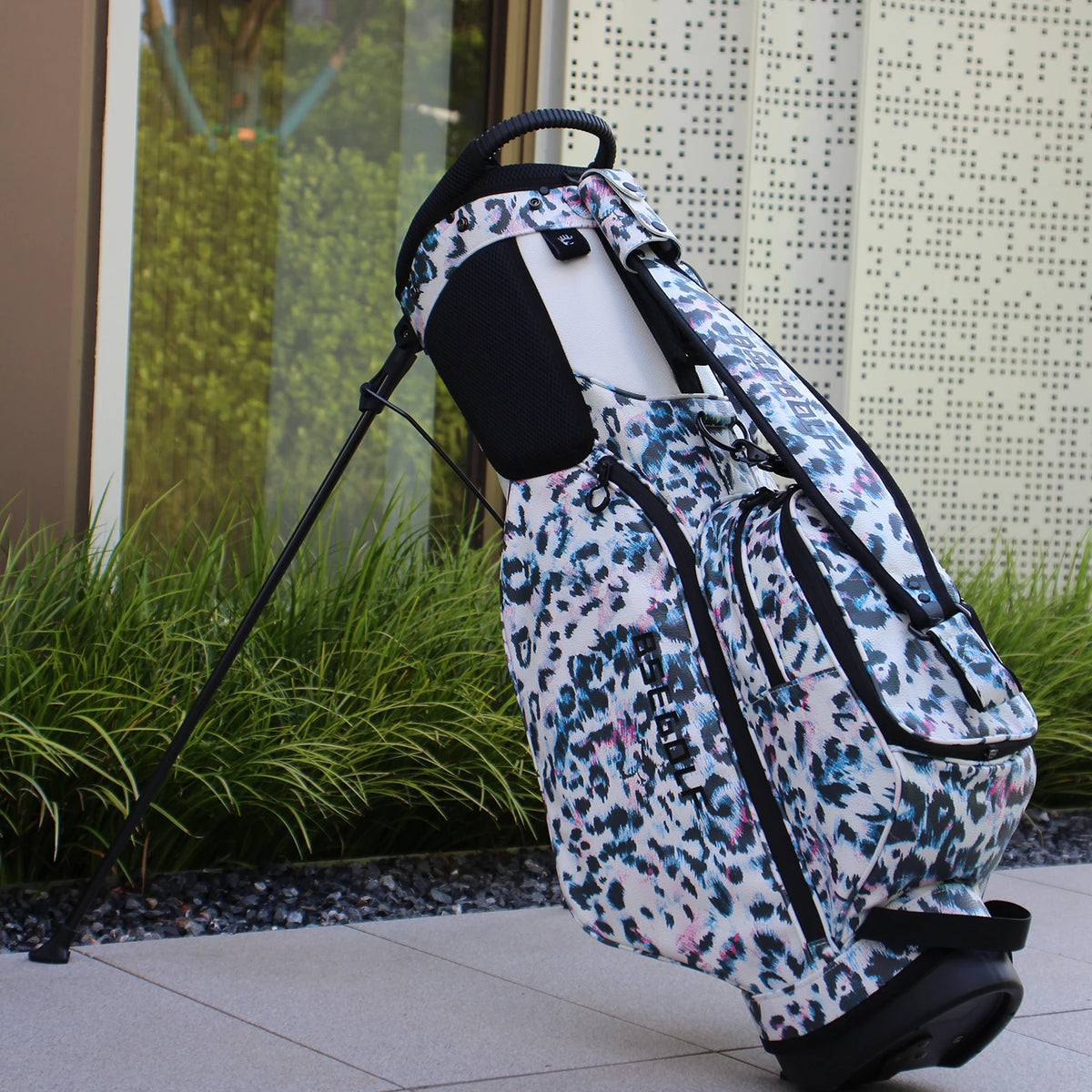 Lightweight Golf Stand Bag 7.5-Inch Small Diameter Full Set of Club Bag 5 Compartments Top Frame High-Quality Synthetic Leather