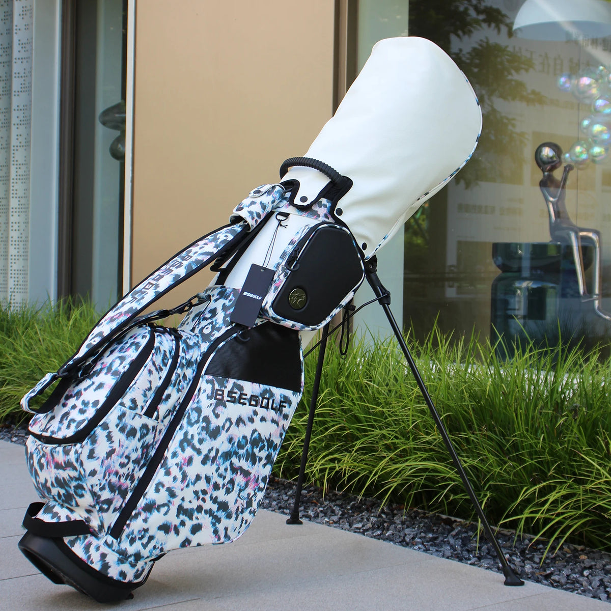 Lightweight Golf Stand Bag 7.5-Inch Small Diameter Full Set of Club Bag 5 Compartments Top Frame High-Quality Synthetic Leather