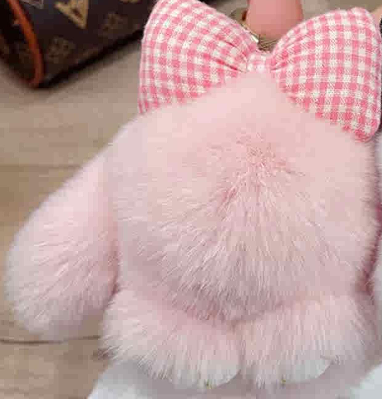 Fashion hair accessories - bow - shaped rabbit keychains, plush dolls, cute and sweet - looking rabbit keychains, alloy - ring key rings, gifts for ladies.